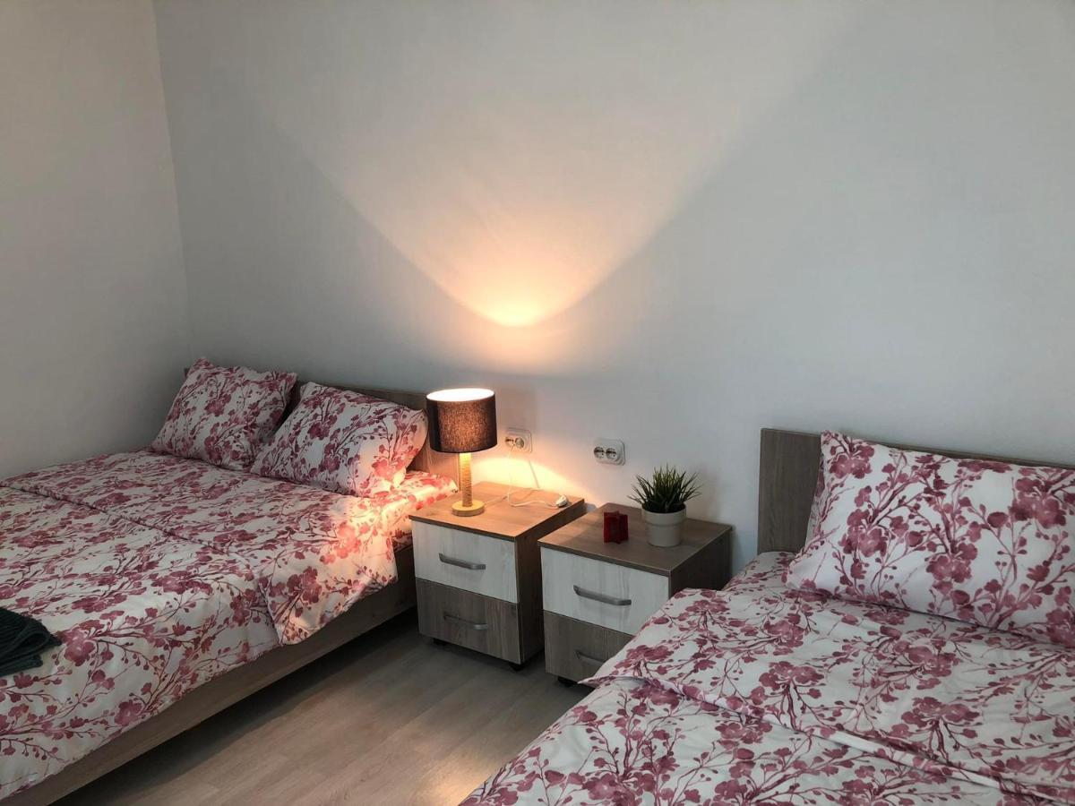 Astoria Luxe Appartement Kumanovo Buitenkant foto